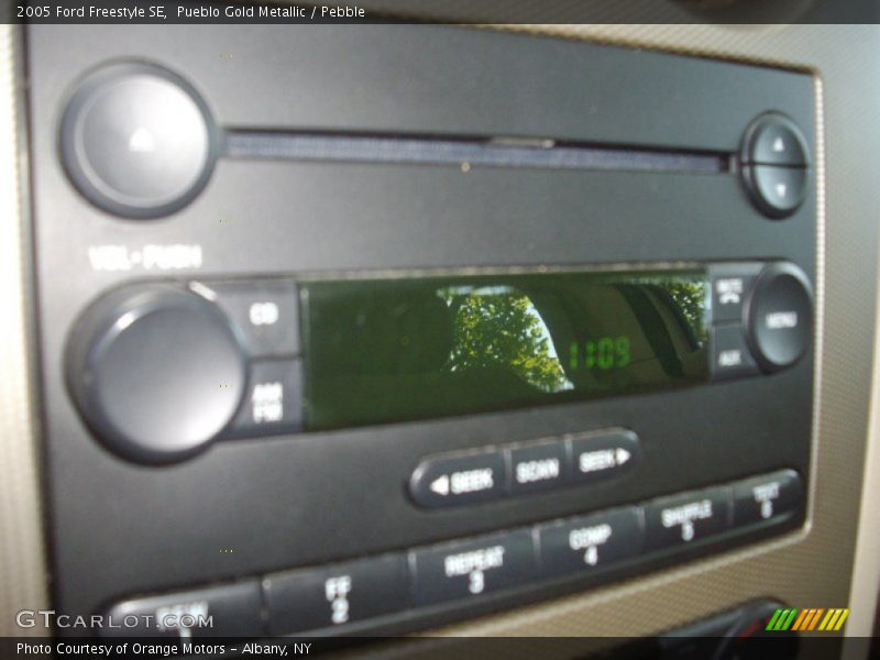 Pueblo Gold Metallic / Pebble 2005 Ford Freestyle SE
