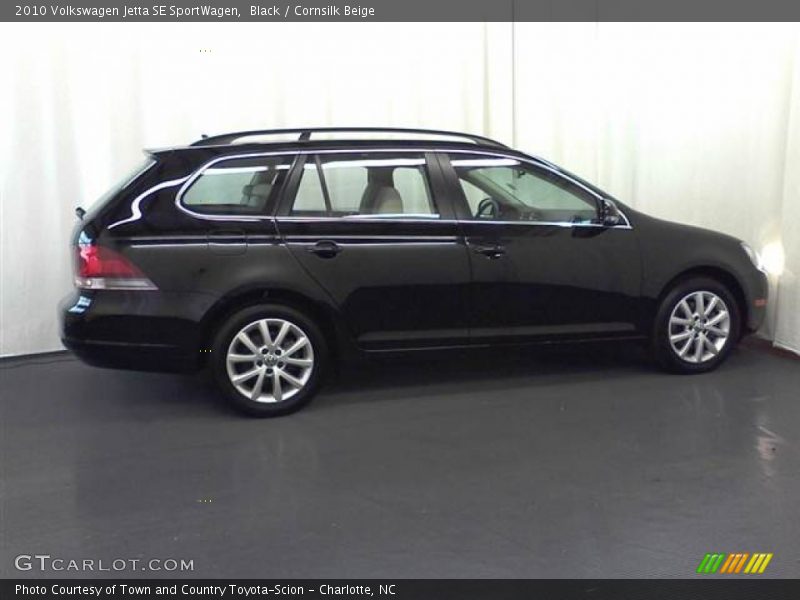 Black / Cornsilk Beige 2010 Volkswagen Jetta SE SportWagen