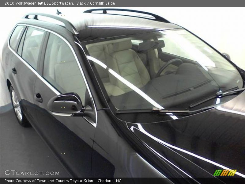 Black / Cornsilk Beige 2010 Volkswagen Jetta SE SportWagen