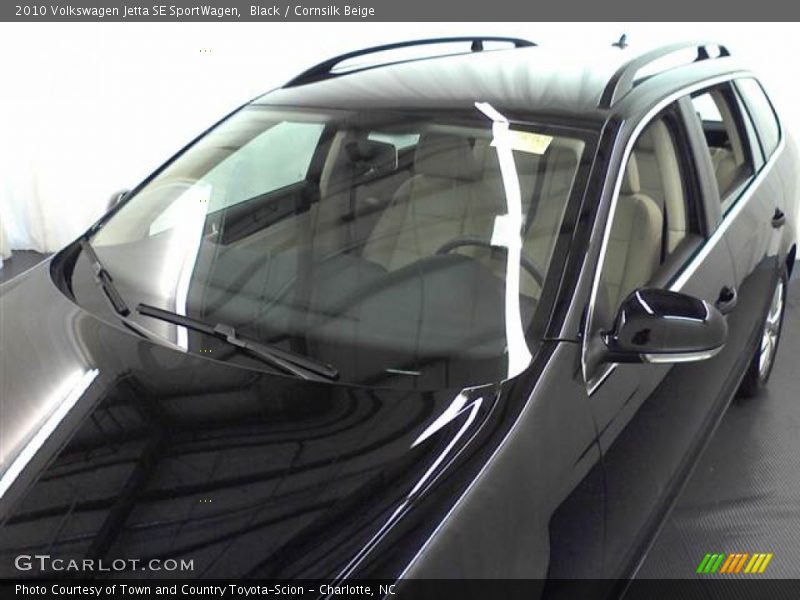 Black / Cornsilk Beige 2010 Volkswagen Jetta SE SportWagen