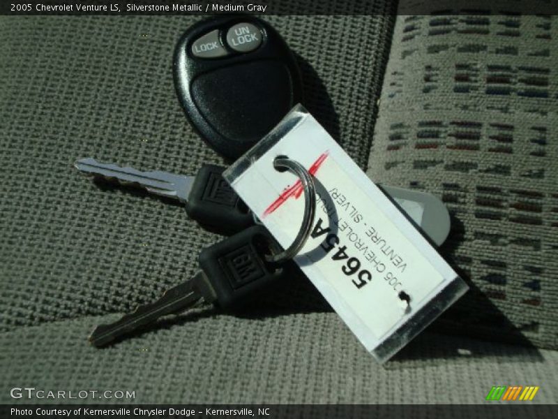 Silverstone Metallic / Medium Gray 2005 Chevrolet Venture LS