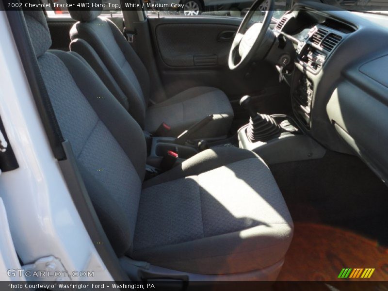 White / Medium Gray 2002 Chevrolet Tracker 4WD Hard Top