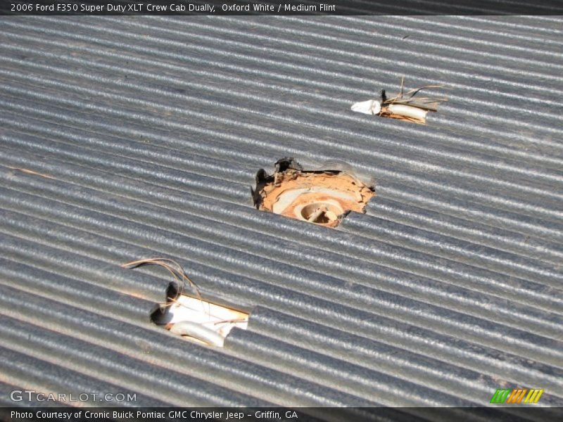 Oxford White / Medium Flint 2006 Ford F350 Super Duty XLT Crew Cab Dually