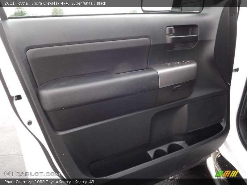 Super White / Black 2011 Toyota Tundra CrewMax 4x4