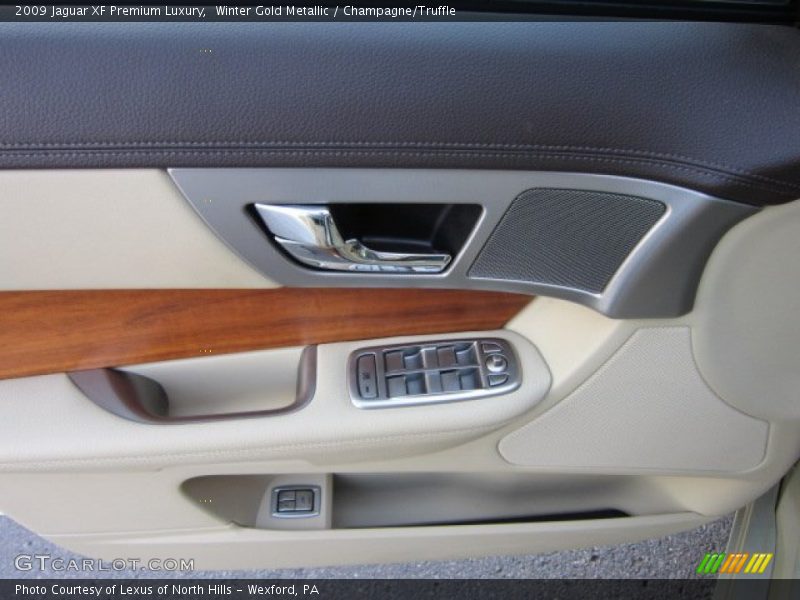 Winter Gold Metallic / Champagne/Truffle 2009 Jaguar XF Premium Luxury