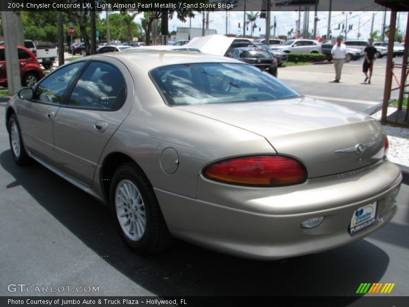 Light Almond Pearl Metallic / Sand Stone Beige 2004 Chrysler Concorde LXi