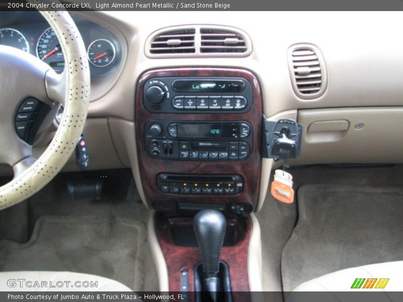 Light Almond Pearl Metallic / Sand Stone Beige 2004 Chrysler Concorde LXi
