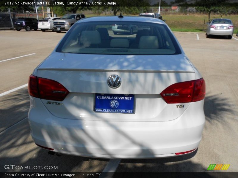 Candy White / Cornsilk Beige 2012 Volkswagen Jetta TDI Sedan