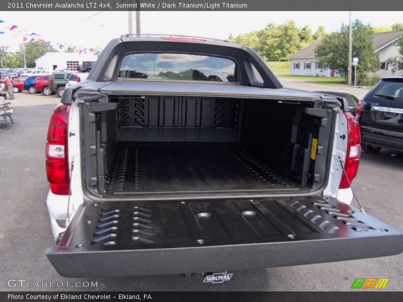 Summit White / Dark Titanium/Light Titanium 2011 Chevrolet Avalanche LTZ 4x4