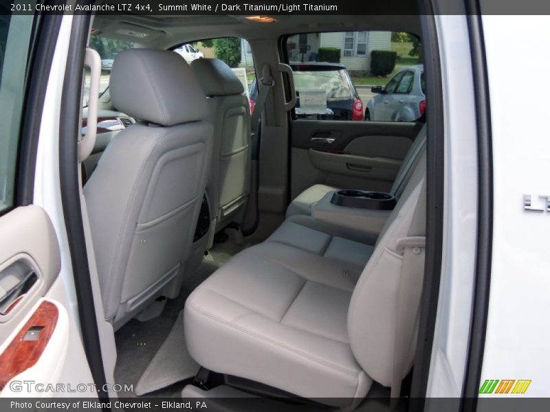 Summit White / Dark Titanium/Light Titanium 2011 Chevrolet Avalanche LTZ 4x4