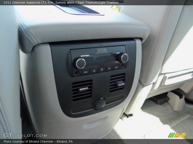 Summit White / Dark Titanium/Light Titanium 2011 Chevrolet Avalanche LTZ 4x4