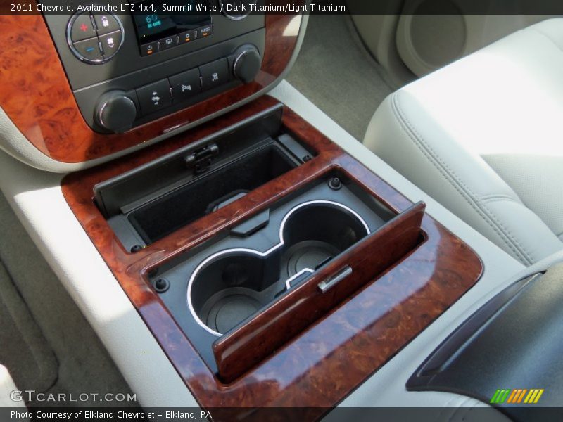 Summit White / Dark Titanium/Light Titanium 2011 Chevrolet Avalanche LTZ 4x4