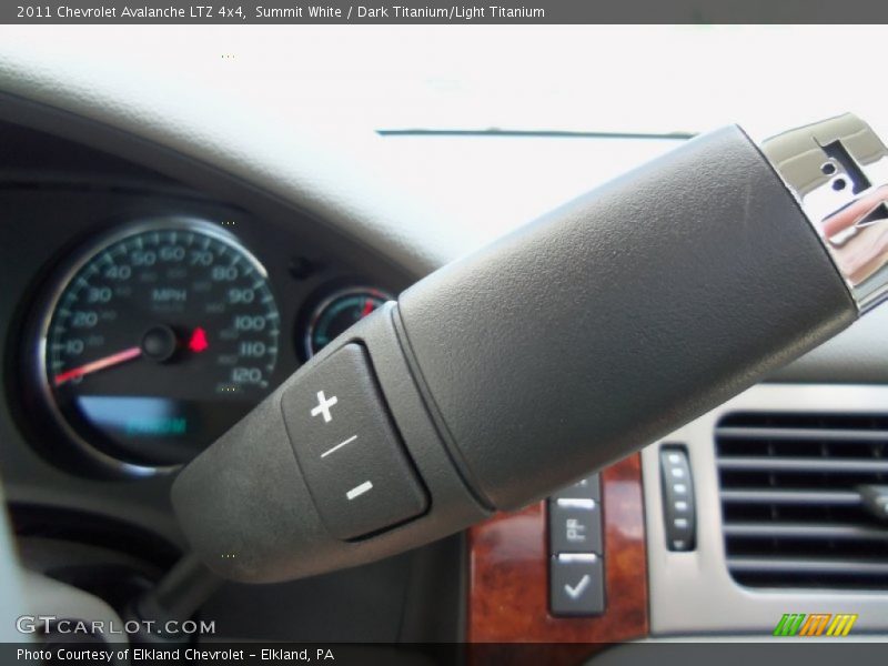 Summit White / Dark Titanium/Light Titanium 2011 Chevrolet Avalanche LTZ 4x4