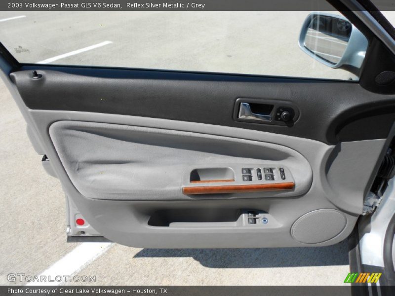 Reflex Silver Metallic / Grey 2003 Volkswagen Passat GLS V6 Sedan
