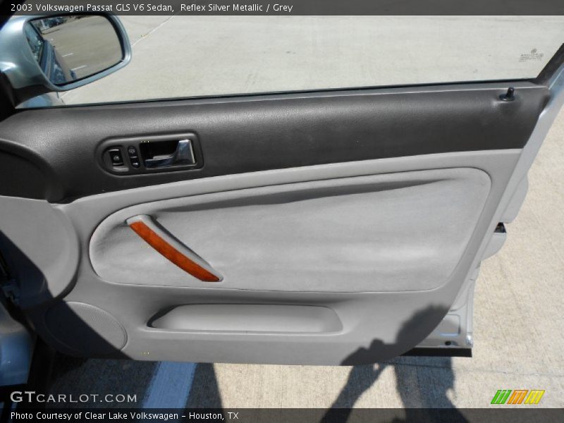 Reflex Silver Metallic / Grey 2003 Volkswagen Passat GLS V6 Sedan