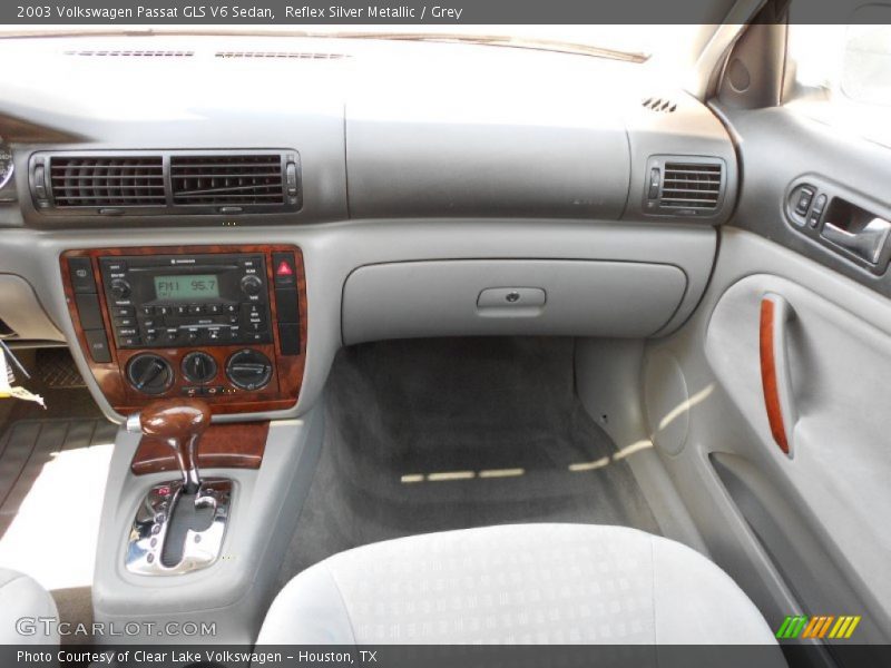 Reflex Silver Metallic / Grey 2003 Volkswagen Passat GLS V6 Sedan