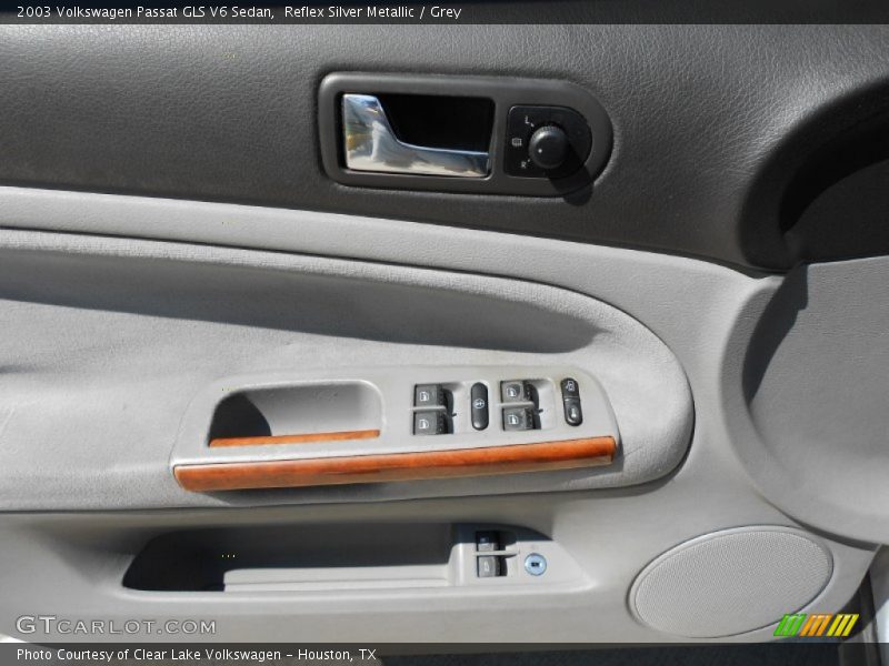 Reflex Silver Metallic / Grey 2003 Volkswagen Passat GLS V6 Sedan