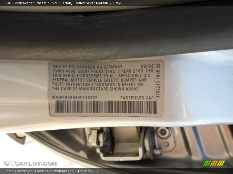 Reflex Silver Metallic / Grey 2003 Volkswagen Passat GLS V6 Sedan
