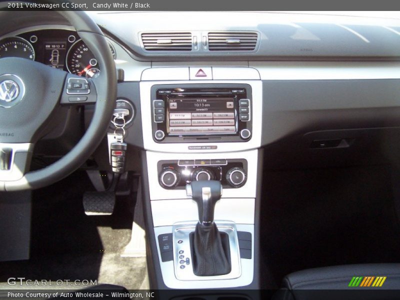 Candy White / Black 2011 Volkswagen CC Sport