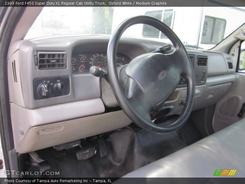 Oxford White / Medium Graphite 1999 Ford F450 Super Duty XL Regular Cab Utility Truck