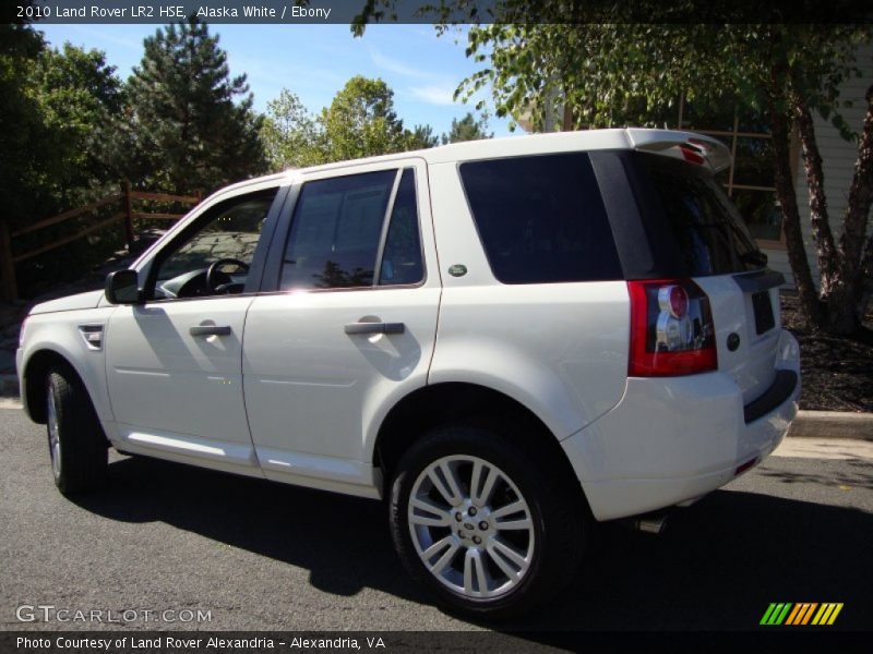 Alaska White / Ebony 2010 Land Rover LR2 HSE