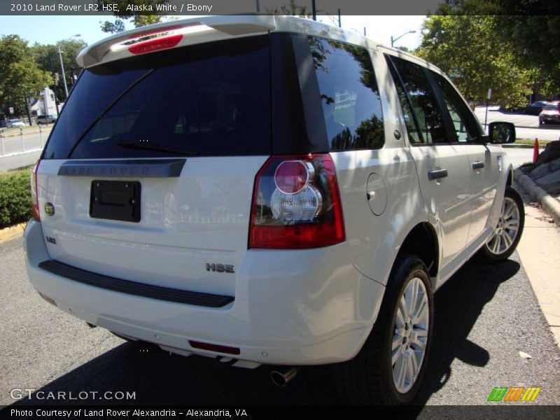 Alaska White / Ebony 2010 Land Rover LR2 HSE