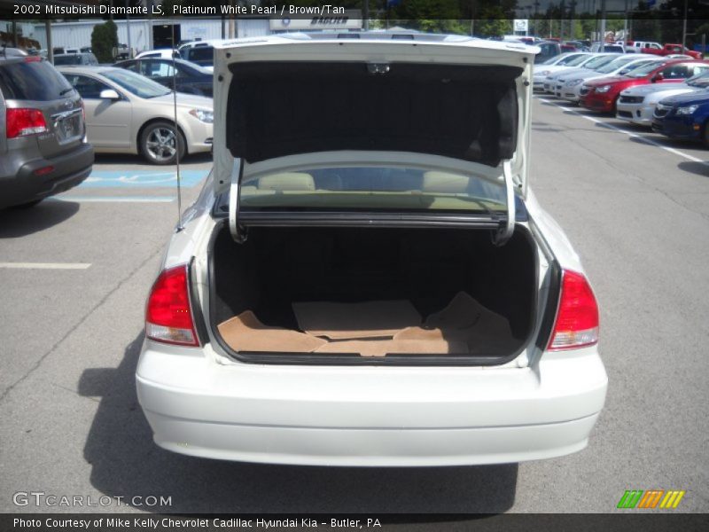 Platinum White Pearl / Brown/Tan 2002 Mitsubishi Diamante LS
