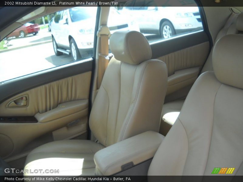 Platinum White Pearl / Brown/Tan 2002 Mitsubishi Diamante LS