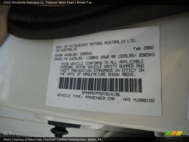 Platinum White Pearl / Brown/Tan 2002 Mitsubishi Diamante LS