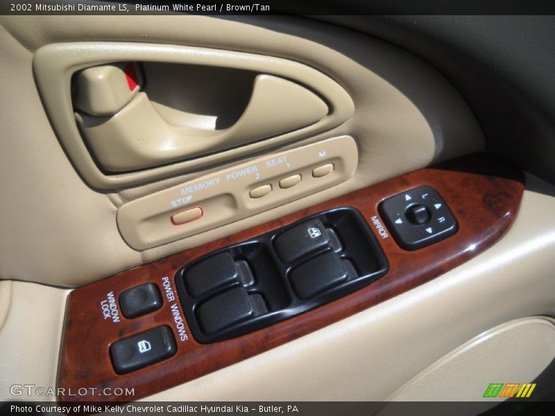 Platinum White Pearl / Brown/Tan 2002 Mitsubishi Diamante LS