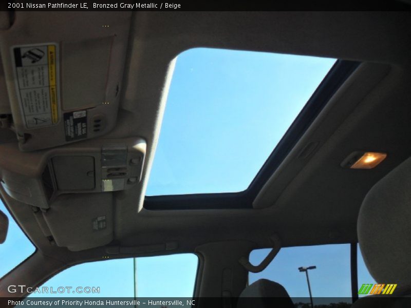 Bronzed Gray Metallic / Beige 2001 Nissan Pathfinder LE
