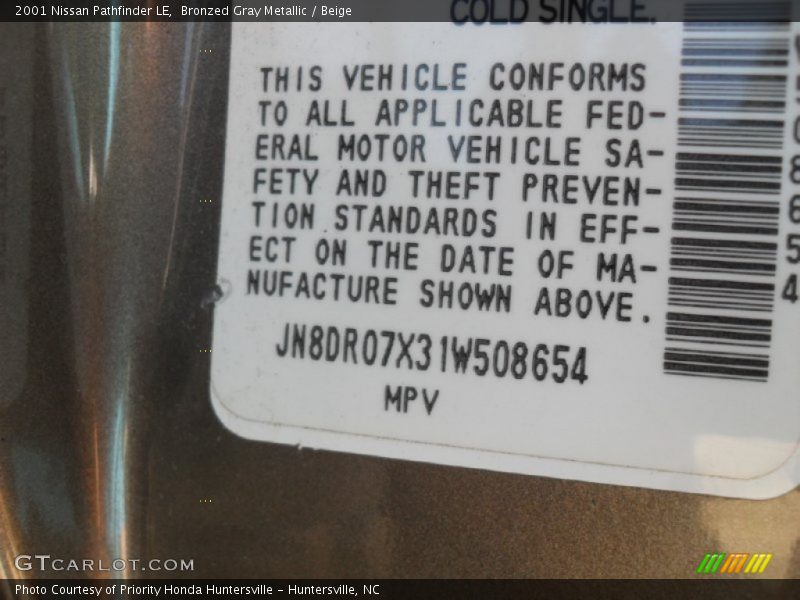 Bronzed Gray Metallic / Beige 2001 Nissan Pathfinder LE