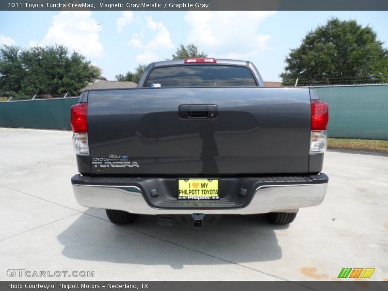 Magnetic Gray Metallic / Graphite Gray 2011 Toyota Tundra CrewMax