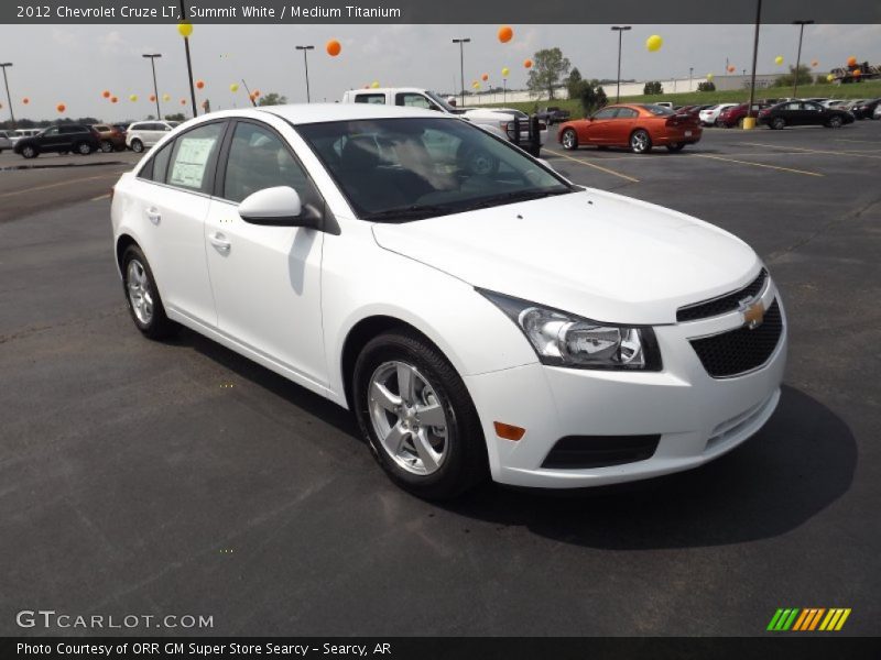 Front 3/4 View of 2012 Cruze LT