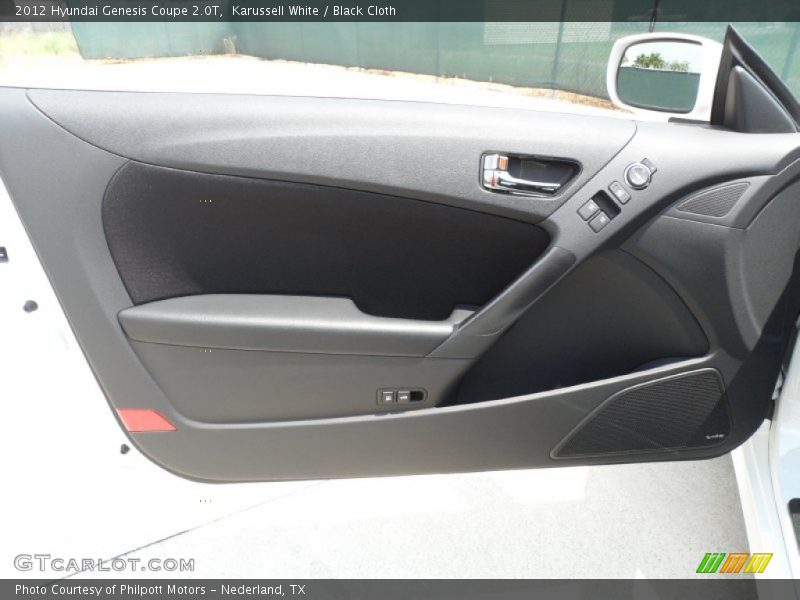 Karussell White / Black Cloth 2012 Hyundai Genesis Coupe 2.0T