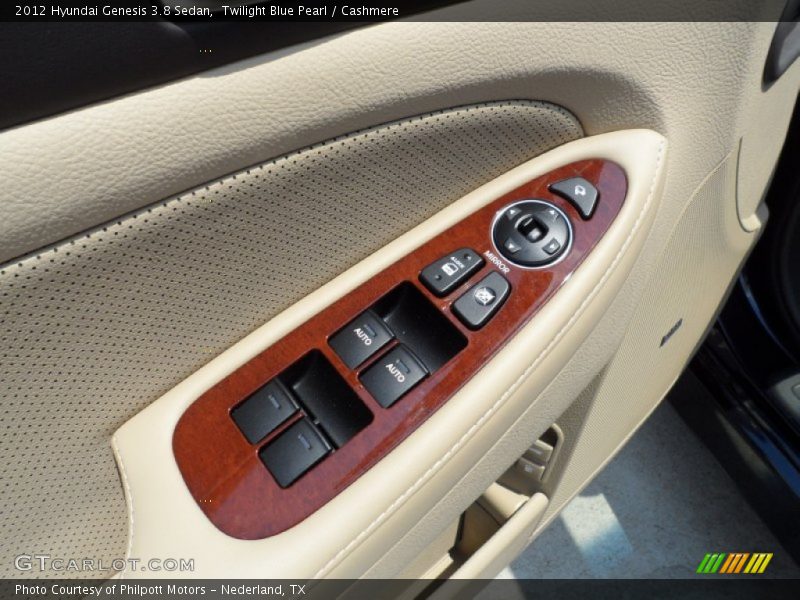 Controls of 2012 Genesis 3.8 Sedan