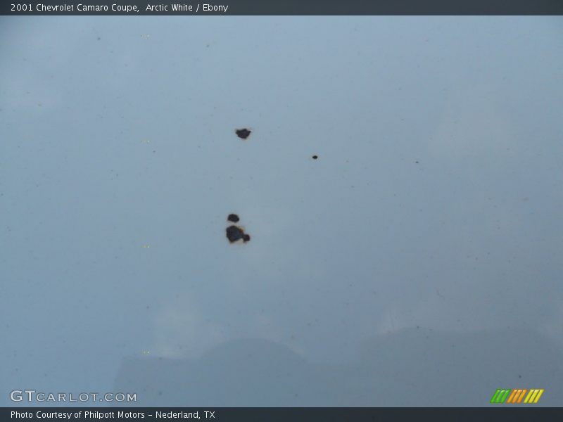 Arctic White / Ebony 2001 Chevrolet Camaro Coupe