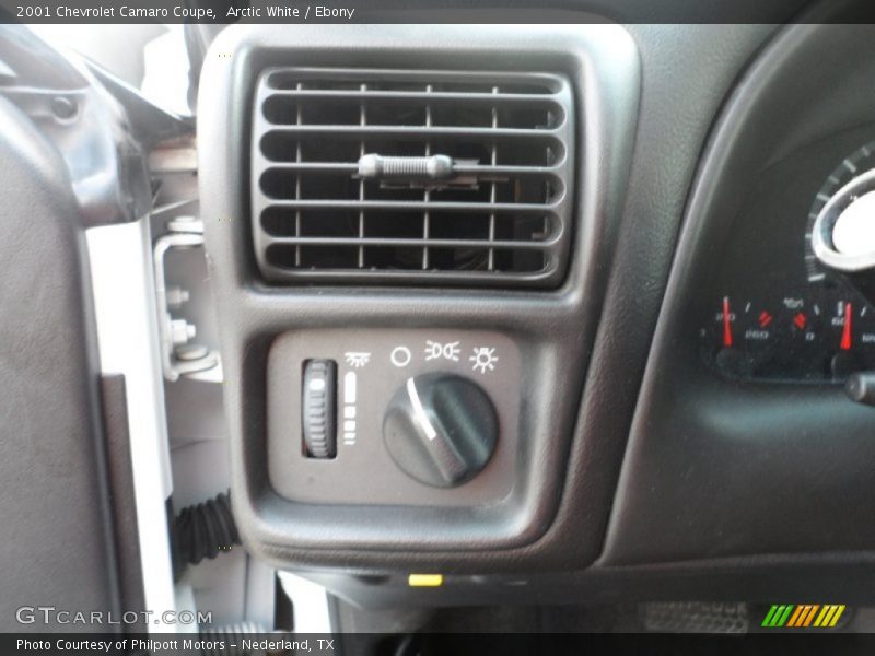 Arctic White / Ebony 2001 Chevrolet Camaro Coupe