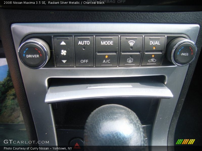 Radiant Silver Metallic / Charcoal Black 2008 Nissan Maxima 3.5 SE