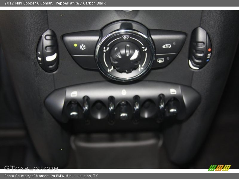 Pepper White / Carbon Black 2012 Mini Cooper Clubman