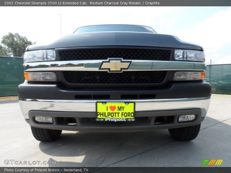 Medium Charcoal Gray Metallic / Graphite 2002 Chevrolet Silverado 2500 LS Extended Cab