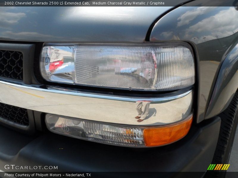 Medium Charcoal Gray Metallic / Graphite 2002 Chevrolet Silverado 2500 LS Extended Cab