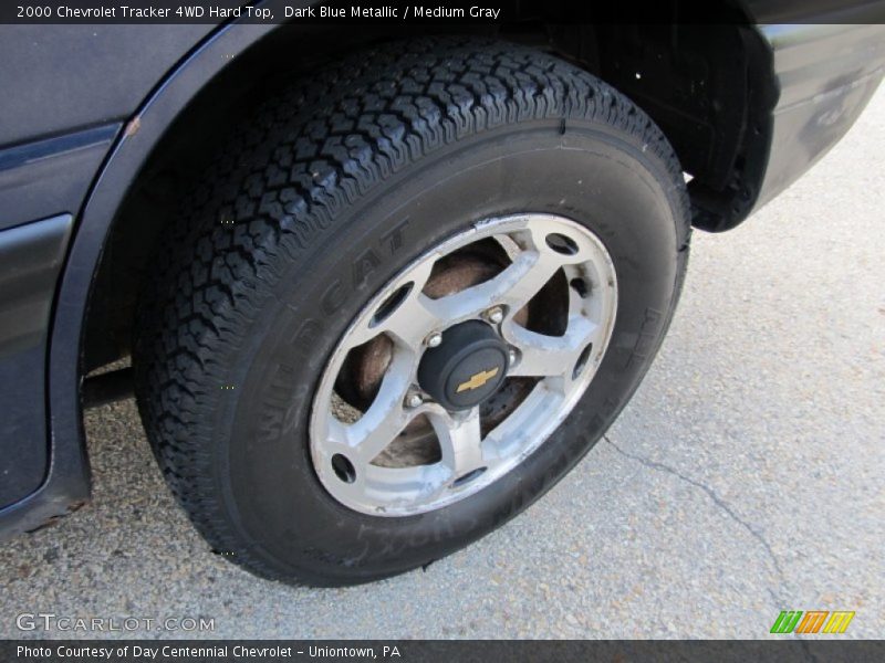 Dark Blue Metallic / Medium Gray 2000 Chevrolet Tracker 4WD Hard Top