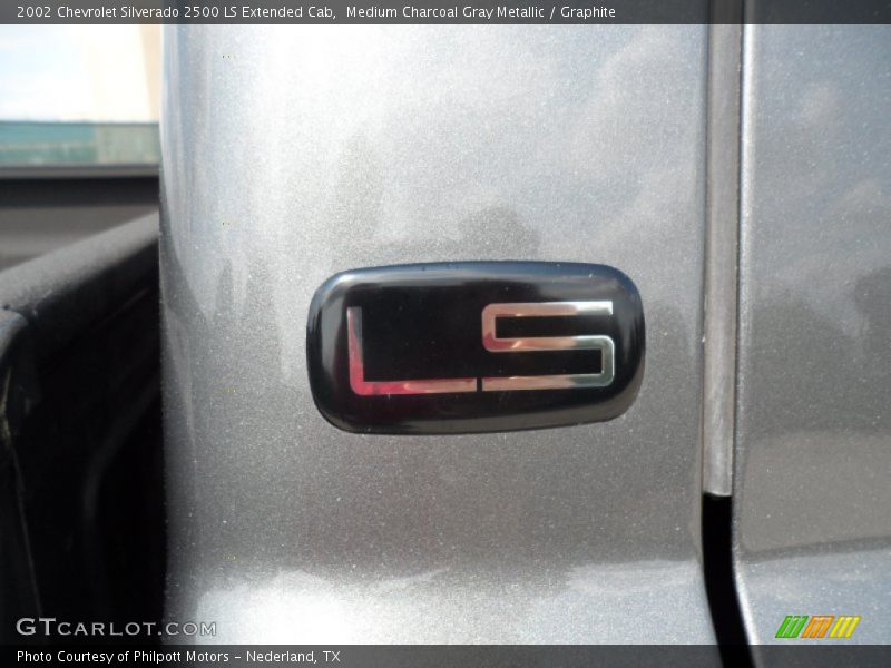  2002 Silverado 2500 LS Extended Cab Logo