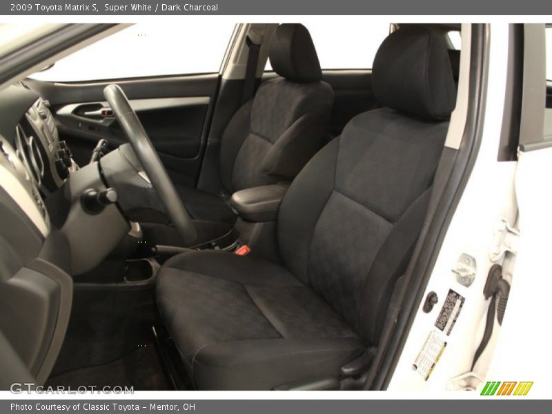 Super White / Dark Charcoal 2009 Toyota Matrix S