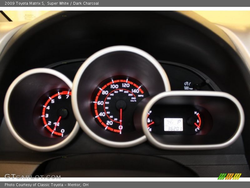 Super White / Dark Charcoal 2009 Toyota Matrix S