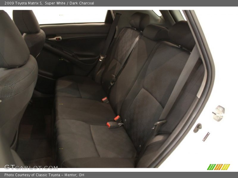 Super White / Dark Charcoal 2009 Toyota Matrix S