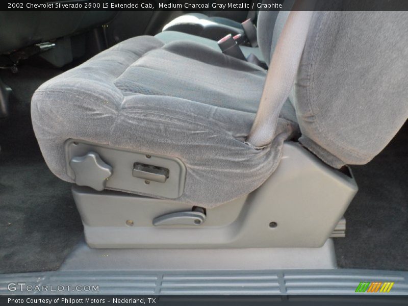 Medium Charcoal Gray Metallic / Graphite 2002 Chevrolet Silverado 2500 LS Extended Cab