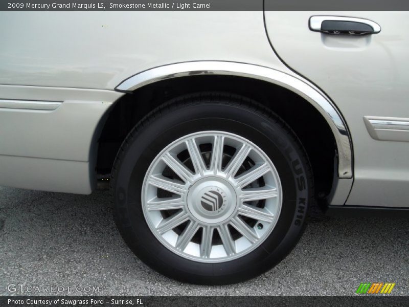 Smokestone Metallic / Light Camel 2009 Mercury Grand Marquis LS