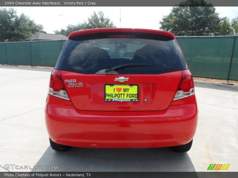 Victory Red / Gray 2004 Chevrolet Aveo Hatchback